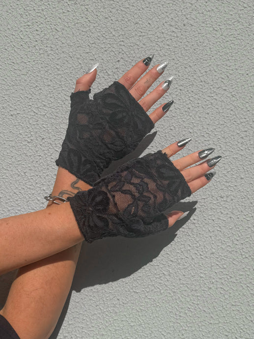 Midnight Muse Gloves