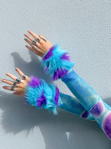 Sully Sleeves