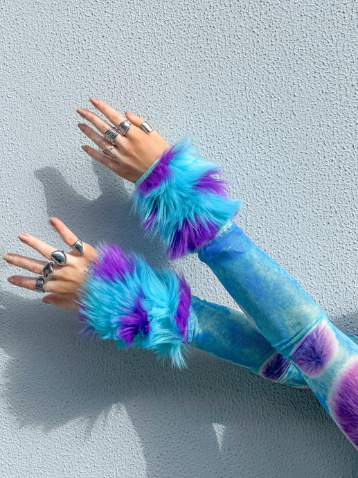 Sully Sleeves